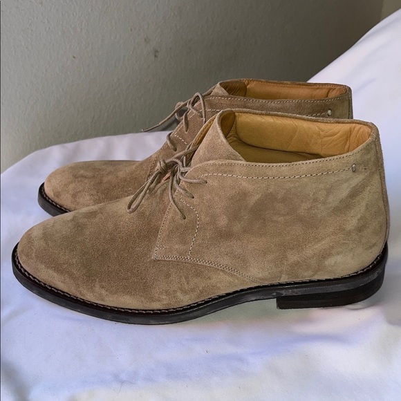 Flag Ltd Men\'s Classic Tan Suede Boots